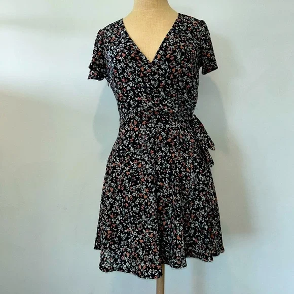 Abercrombie & Fitch floral spring dress women’s size small - Picture 1 of 13